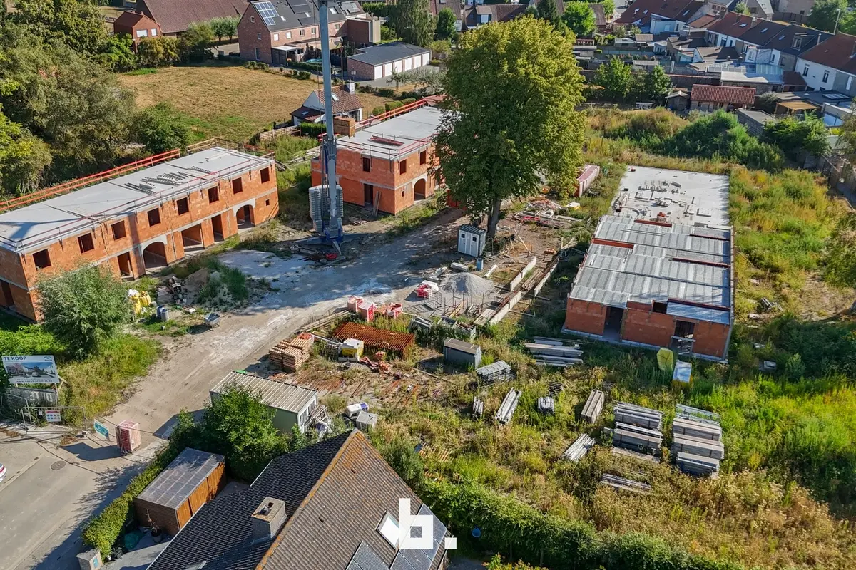 Kleinschalige groene verkaveling met 13 eigentijdse woningen - Koolkerke