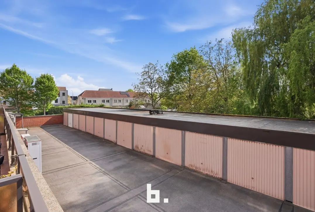 Lichtrijk appartement met twee terrassen en zicht op het Park van de Walle in Roeselare - Roeselare