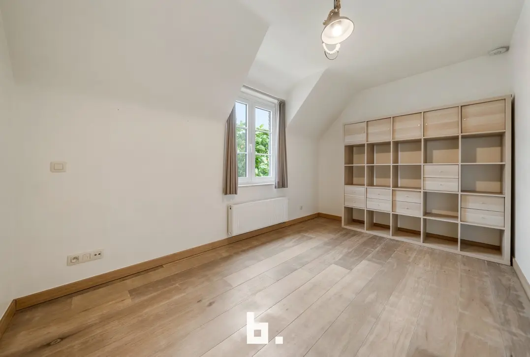 Instapkare halfopen bebouwing met 4 slaapkamers en garage op zeer gegeerde ligging! - Sint-Andries