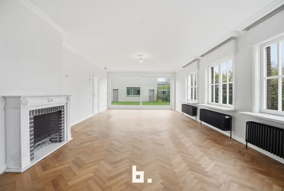 Villa met Loods in Sint-Eloois-Vijve - Waregem