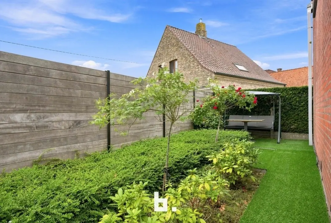 Woning met 3 slaapkamers en potentieel te Torhout. - Torhout