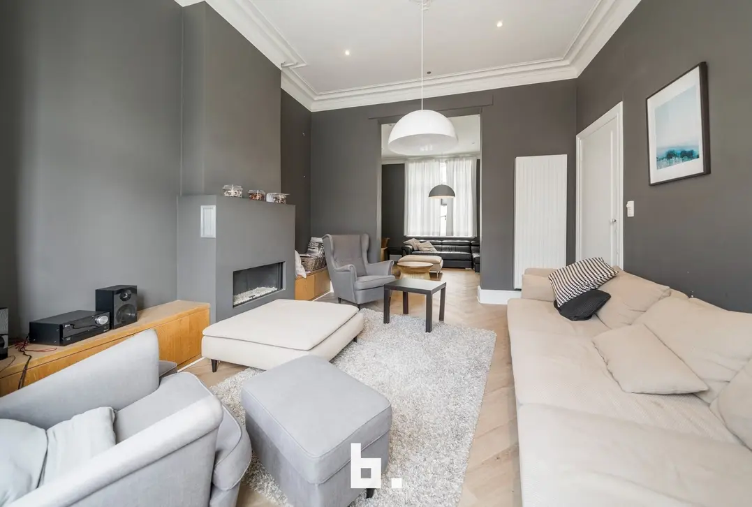 Uniek art deco herenhuis met 5 slaapkamers, 4 badkamers en 2 terrassen - Oostende
