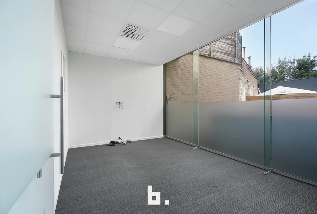 Kantoor (283m²) op commerciële TOPlocatie - Kortrijk