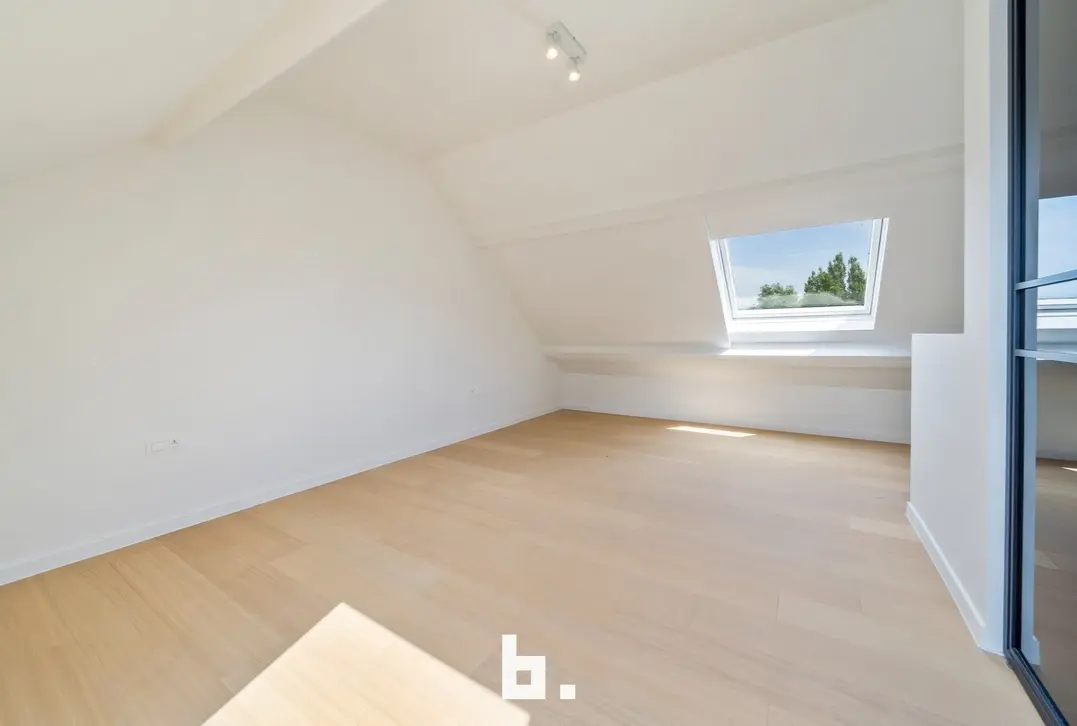 Stijlvol gerenoveerde woning met 4 slpks en een prachtige tuin in hartje Knokke-Heist - Knokke-Heist