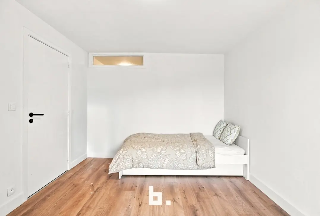 Instapklaar investeringsappartement met onmiddellijk rendement van 5%! + Garage en Berging  - Roeselare
