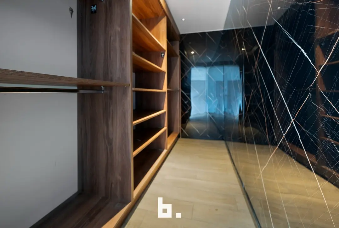 Gerenoveerde gezinswoning / kangoeroewoning met 5 kamers in Kuurne - Kuurne