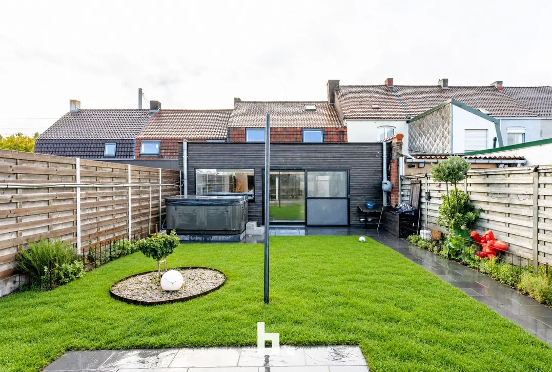 Zeer ruime instapklare woning te Marke! - Kortrijk