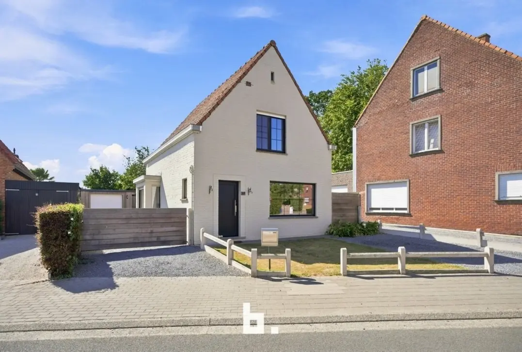 Instapklare vrijstaande woning op ruim perceel in Kanegem - Tielt