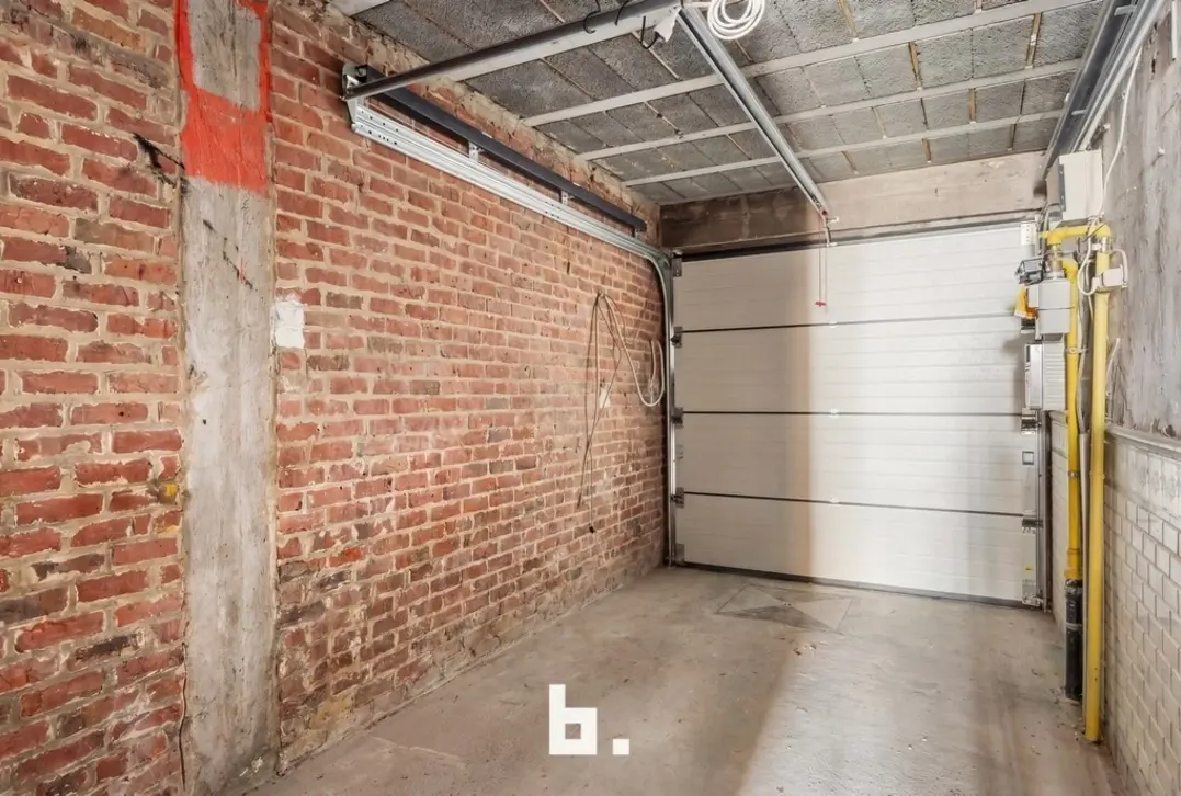 Instapklare én gerenoveerde woning op leuke locatie in Roeselare - Roeselare