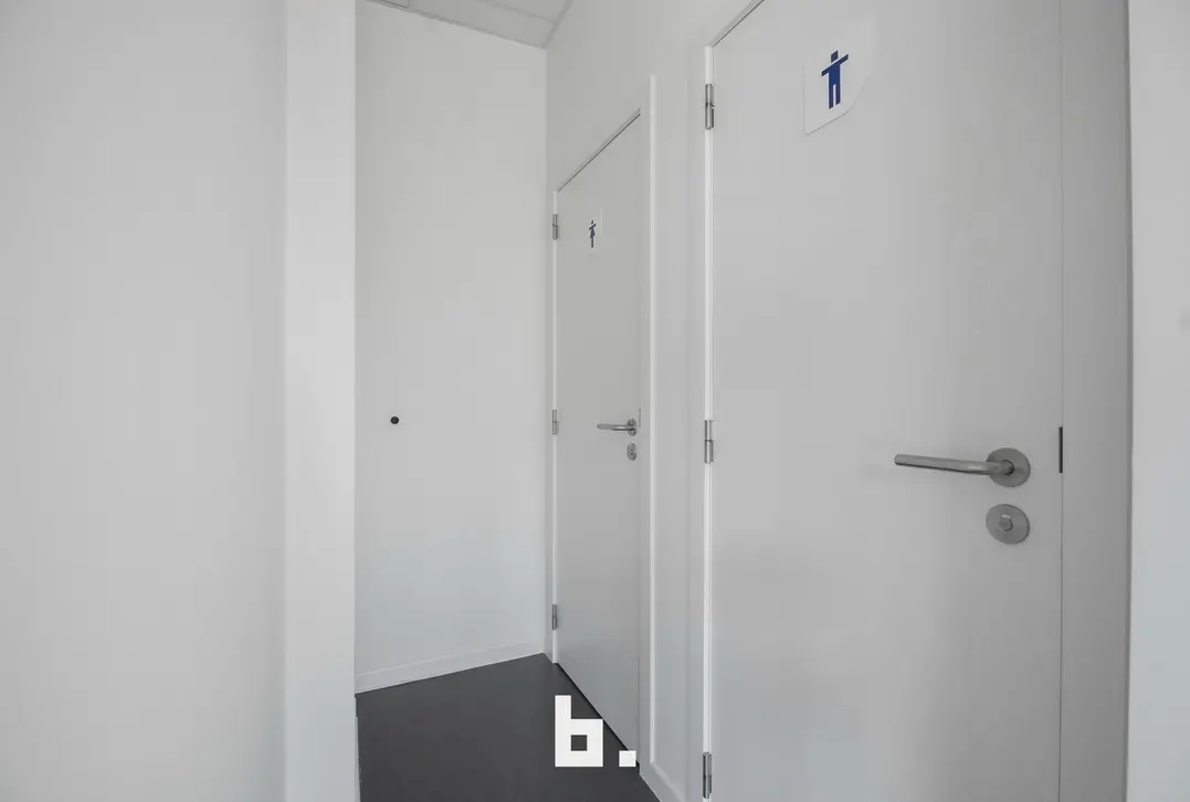 Kantoor (199m²) op commerciële TOPlocatie - Kortrijk