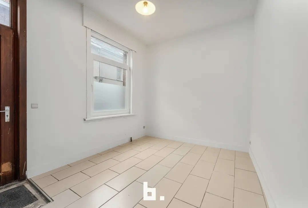 Betaalbare gezinswoning met 4 slaapkamers, vernieuwd dak en gunstig EPC C! - Wervik