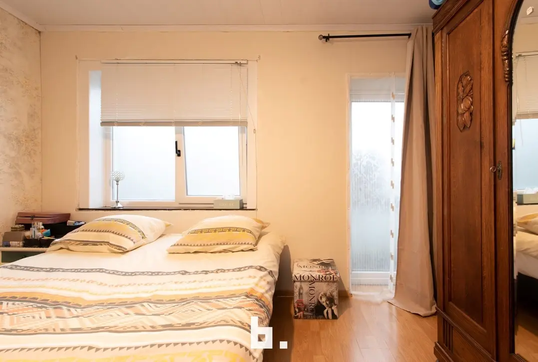 Opbrengsteigendom met drie 1 slaapkamer appartementen te centrum Oostende  - Oostende