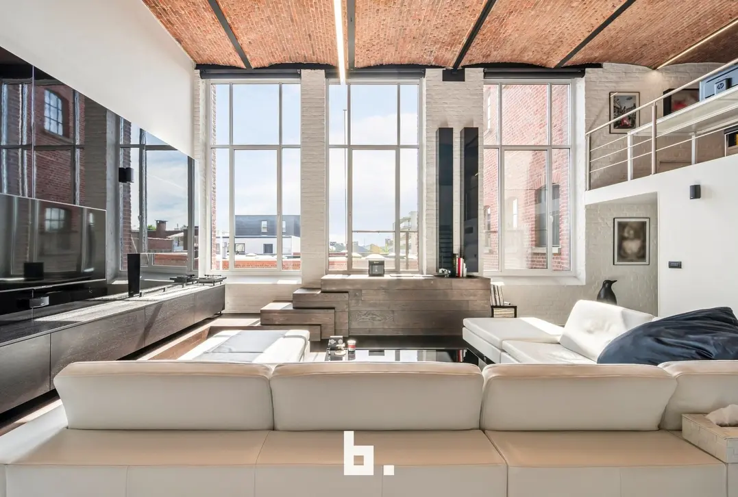 Exclusieve loft met industriële klasse nabij centrum Kortrijk - Spinnerijkaai 45  bus 119, 8500 Kortrijk - €545.000