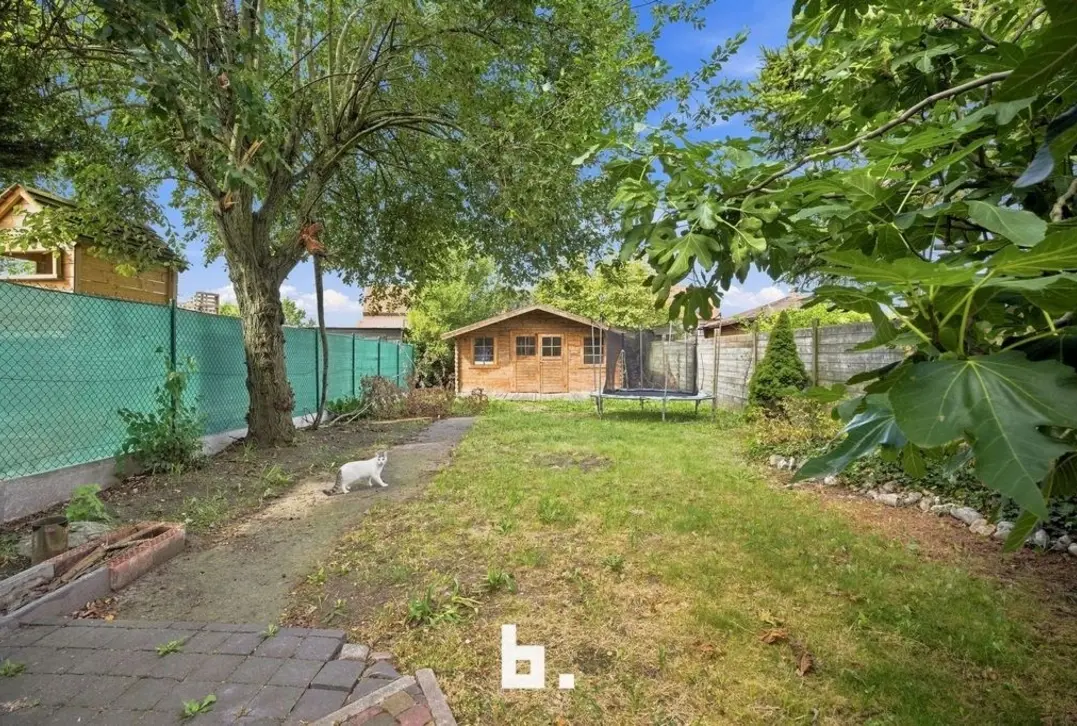 Gezinswoning met 4 slaapkamers, zonnige tuin en garage - Moorslede