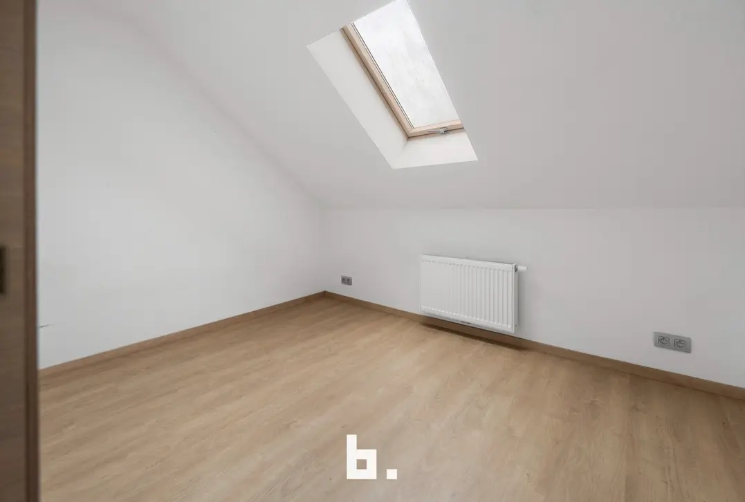 Gerenoveerde gezinswoning / kangoeroewoning met 5 kamers in Kuurne - Kuurne