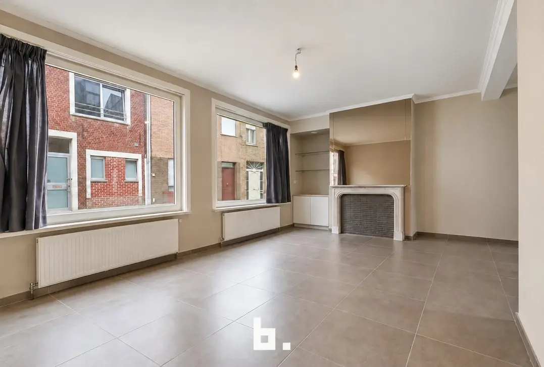 Ruime woning met 5 slaapkamers en stadsterras in het centrum - Wevelgem