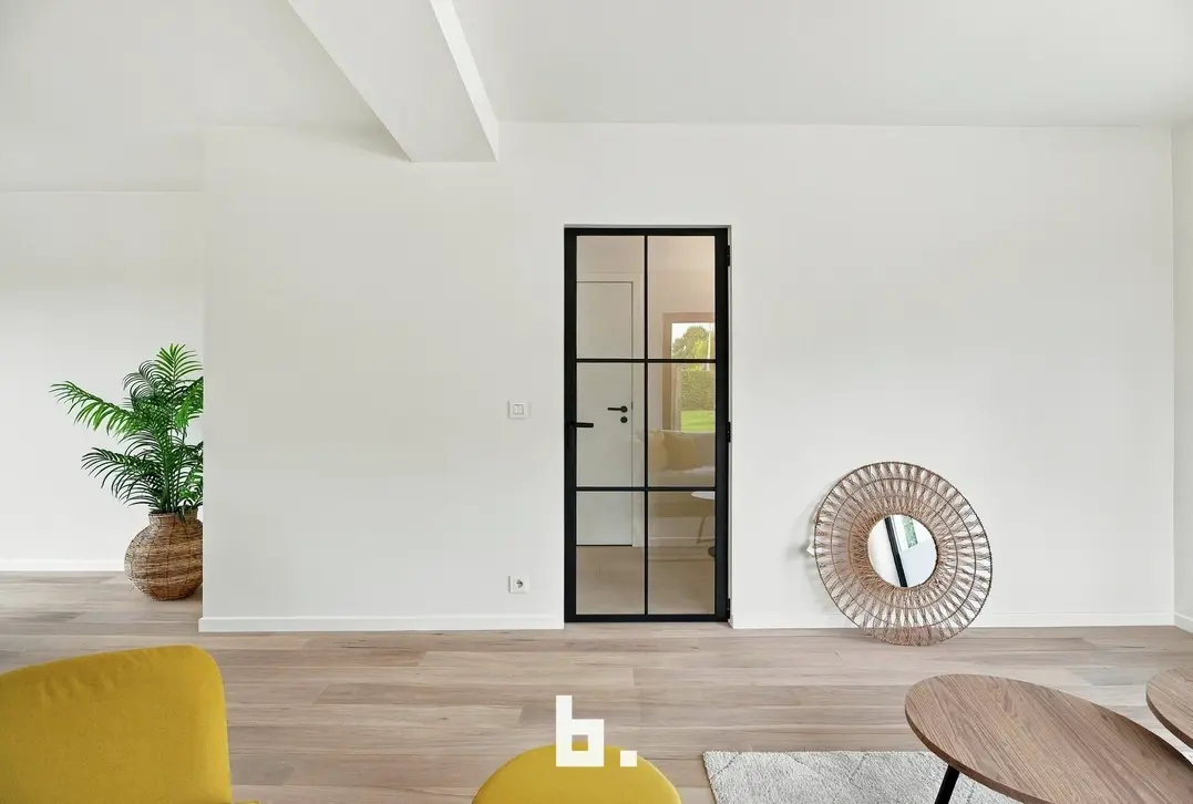 Instapklare, volledig gerenoveerde woning met 5 slaapkamers en 219 m² woonoppervlakte! - Ledegem