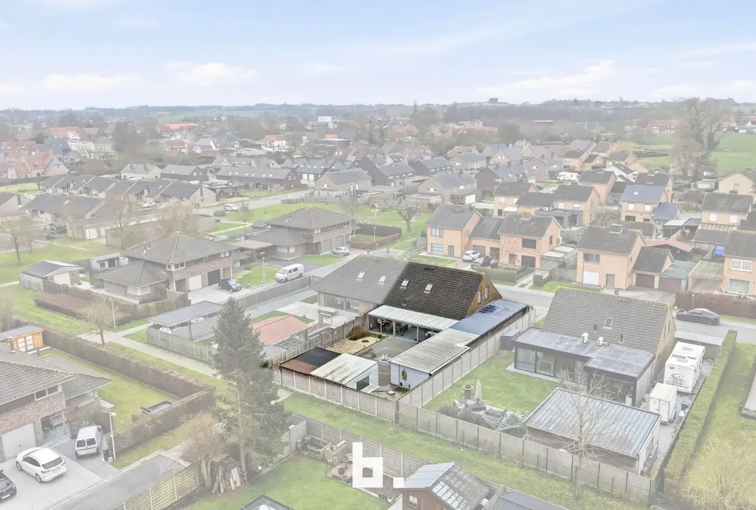 Halfopen bebouwing in Staden - Staden