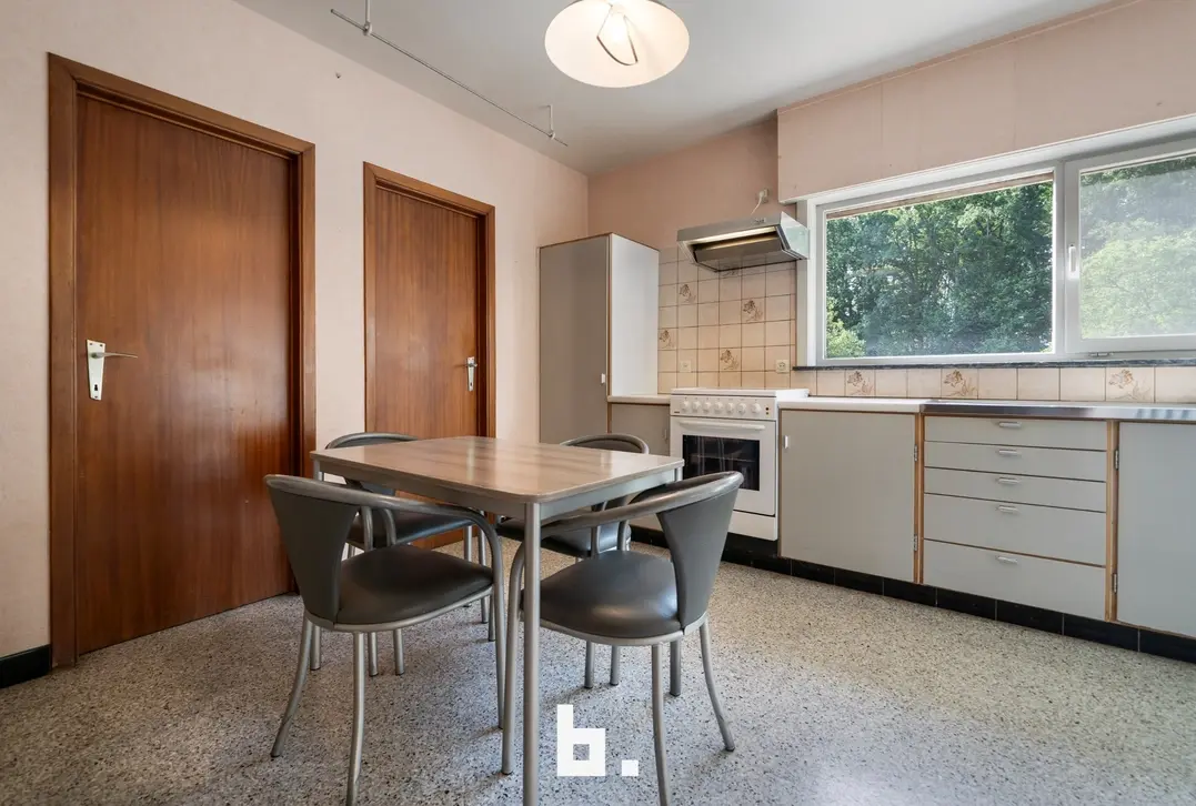 Karaktervolle laagbouwvilla op een perceel van 1.710 m² – Toplocatie in Oedelem - Oedelem