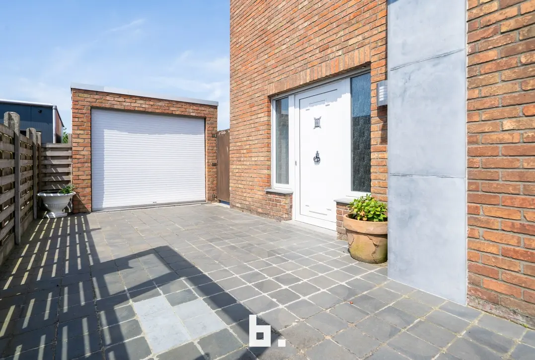 Open bebouwing met veel potentieel op een prachtig groen perceel in Oudenburg - Oudenburg