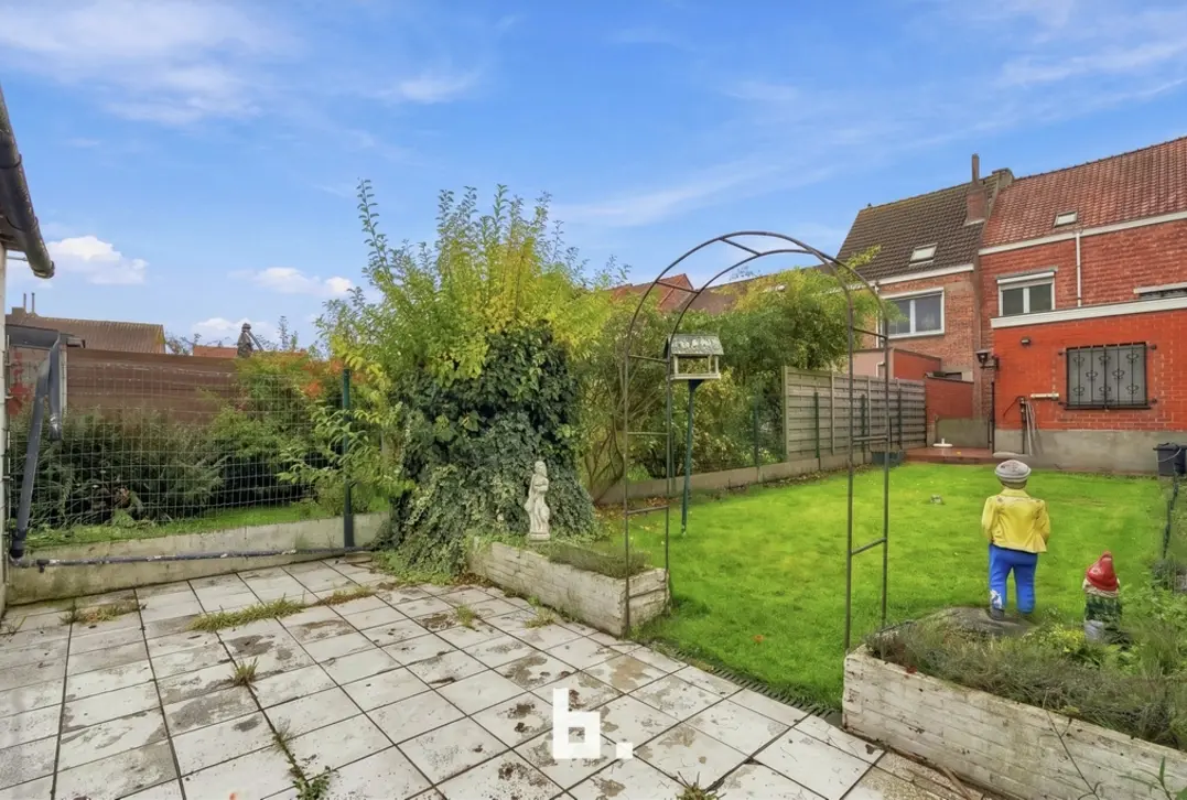 Woning met 3 slaapkamers, tuin en tal van mogelijkheden in Sint-Kruis - Sint-Kruis