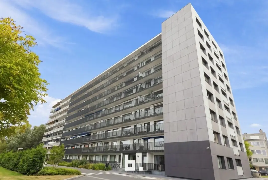 Lichtrijk appartement met ruim zuidterras - Roeselare