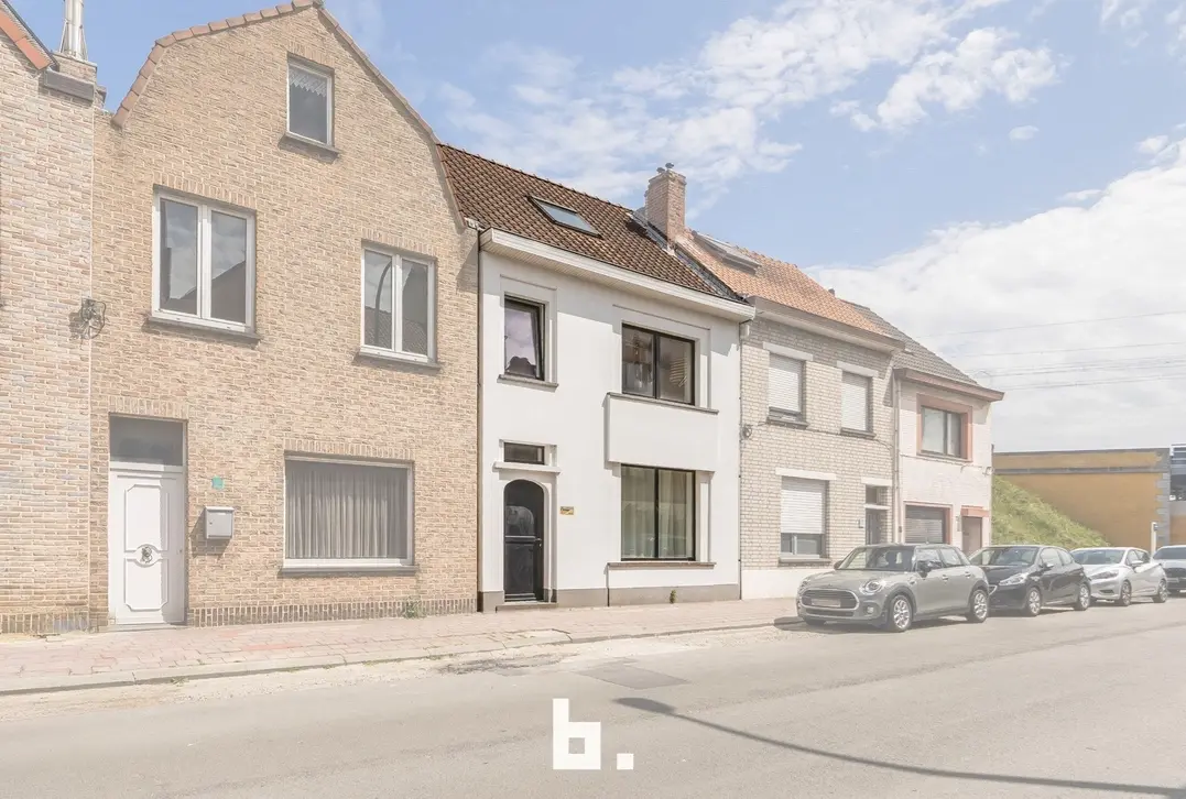 Stijlvol gerenoveerde woning met 4 slpks en een prachtige tuin in hartje Knokke-Heist - Knokke-Heist
