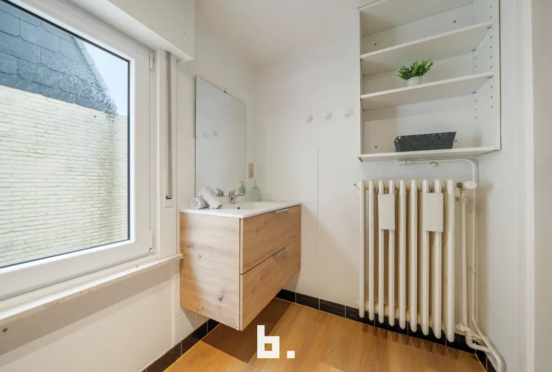 Energiezuinige gezinswoning met 3 slaapkamers en zonnige tuin te Brugge. - Brugge