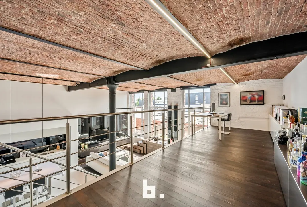 Exclusieve loft met industriële klasse nabij centrum Kortrijk - Spinnerijkaai 45  bus 119, 8500 Kortrijk - €545.000