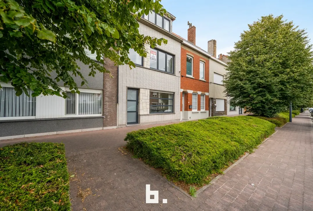 Ruime gezinswoning met 5 slaapkamers en stadstuin op topligging te Vogelzang Oostende - Oostende