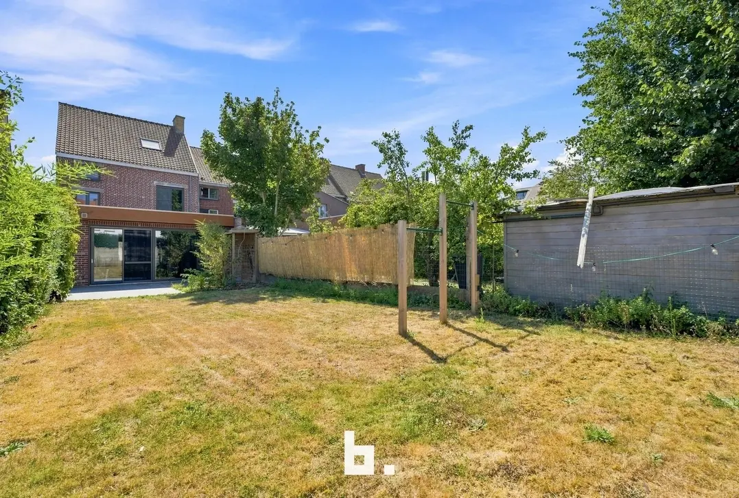 Karaktervolle stadswoning met 4 slaapkamers in hartje Roeselare - Roeselare