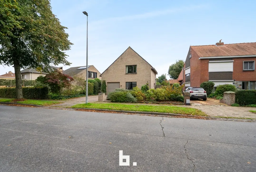 Verrassend ruime villa op uiterst gegeerde locatie in Sint-Andries - Brugge