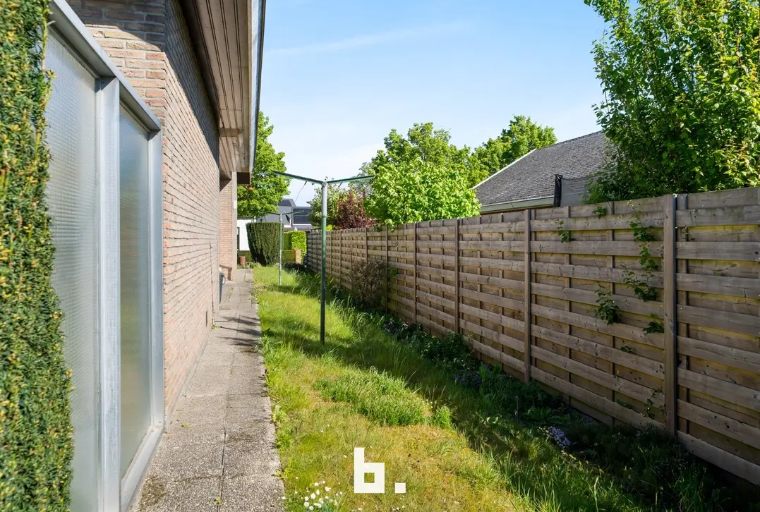 Rustige gelegen te renoveren open bebouwing op topligging - Sint-Andries