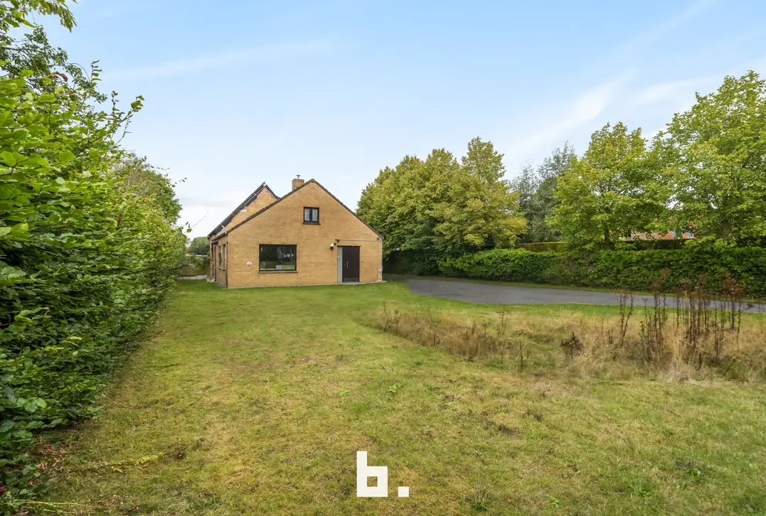 Bouwgrond 2168 m² met bouwvergunning met verzicht in Sint-Andries! - Sint-Andries