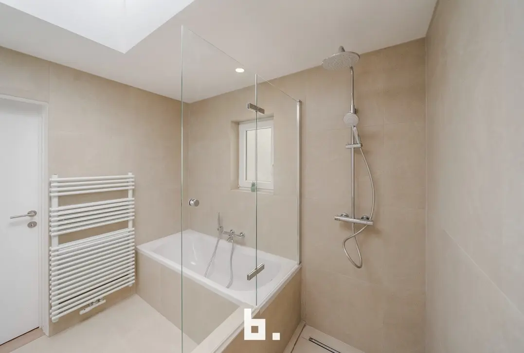 Recent gerenoveerde, instapklare en bijzonder knusse woning - Brugge