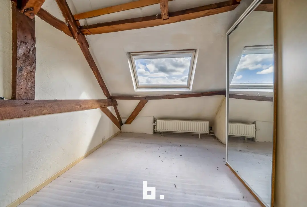 Te renoveren handelspand met woonst in het historische Hart van Brugge - Brugge