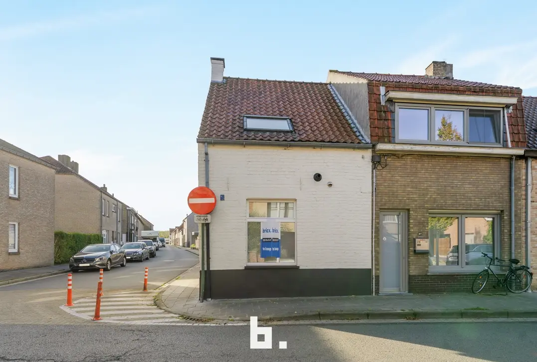 Charmante hoekwoning met 2 slaapkamers en tuin. - Sint-Andries