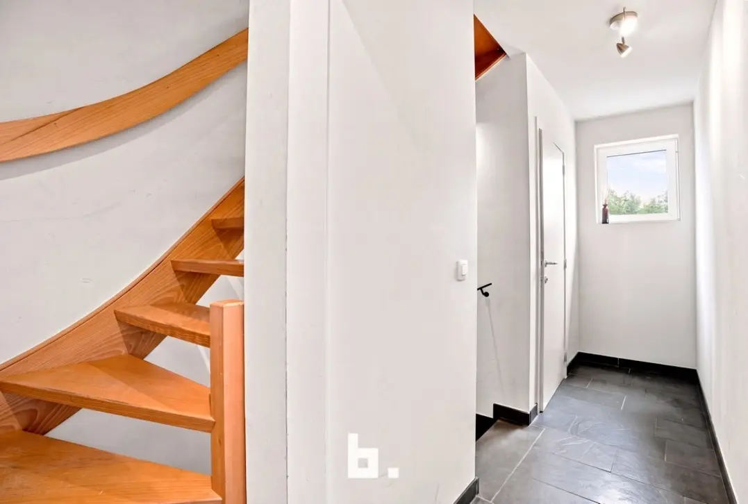 Energiezuinige woning met ruime loods van ca. 140 m² op centrale ligging - Roeselare