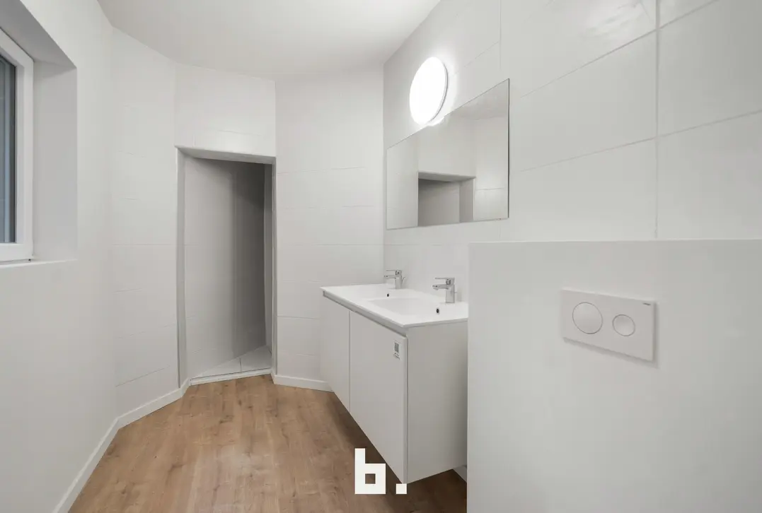 Vernieuwd 1-slaapkamer appartement met koer - Brugge
