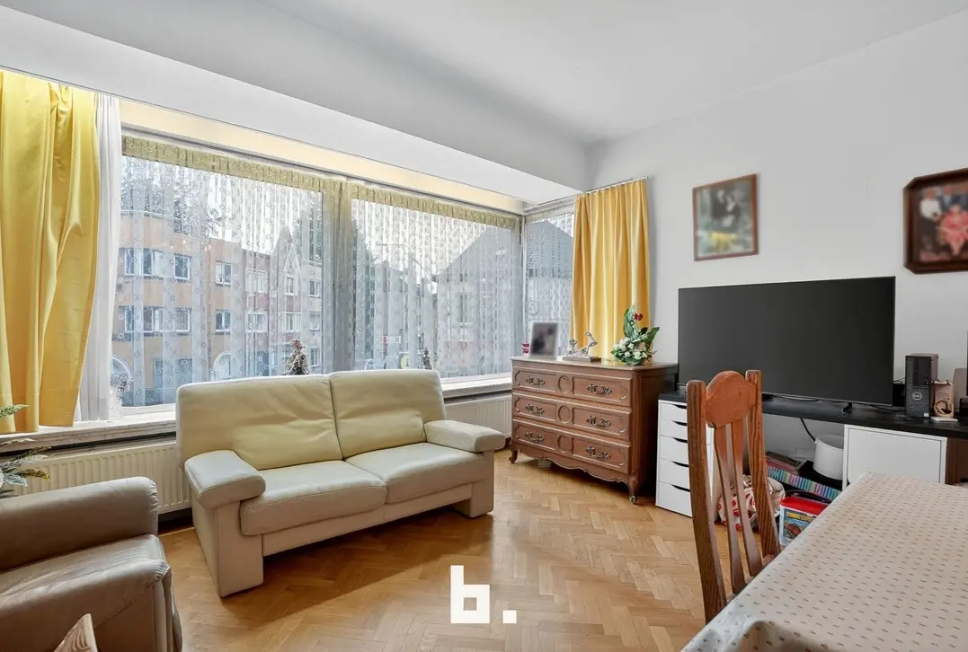 Verzorgd appartement met twee slaapkamers in hartje Roeselare! - Roeselare