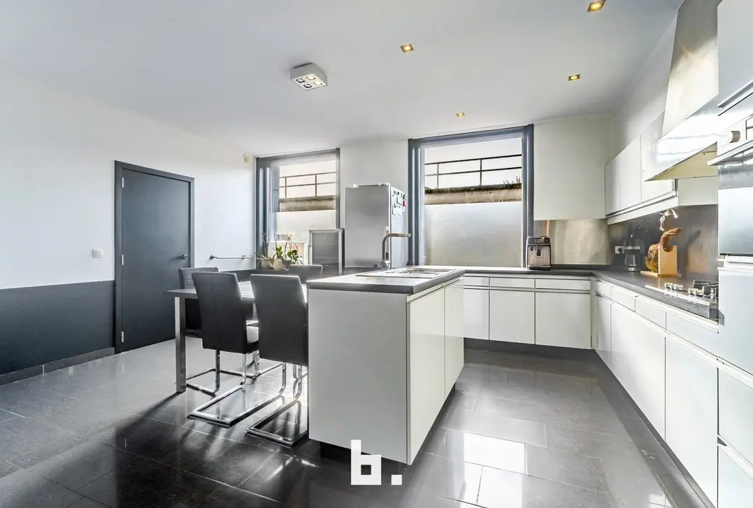 Zeer ruime instapklare woning te Marke! - Marke - €299.000