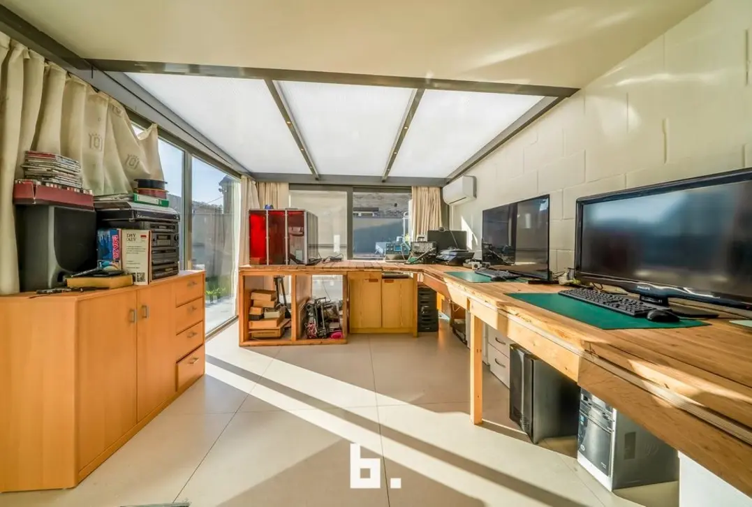 Woonhuis in half open bebouwing met tuin, garage en ruimte gevoel. - Zedelgem