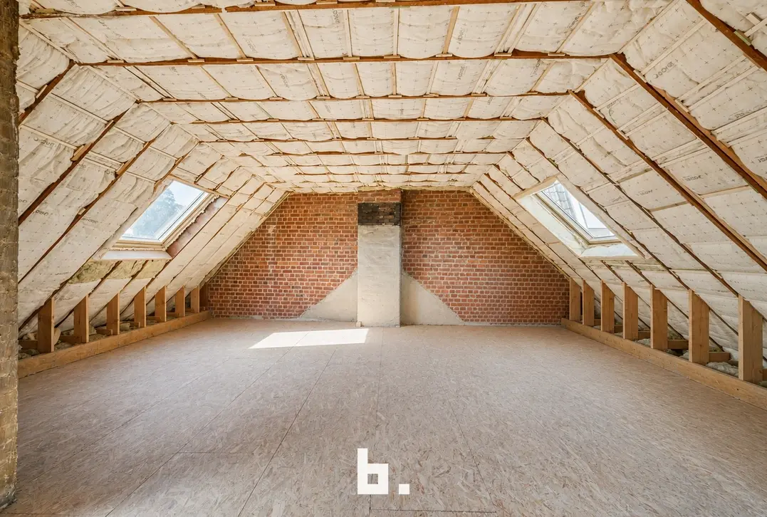 Ruime woning met potentieel op een gunstige ligging in Tielt - Tielt