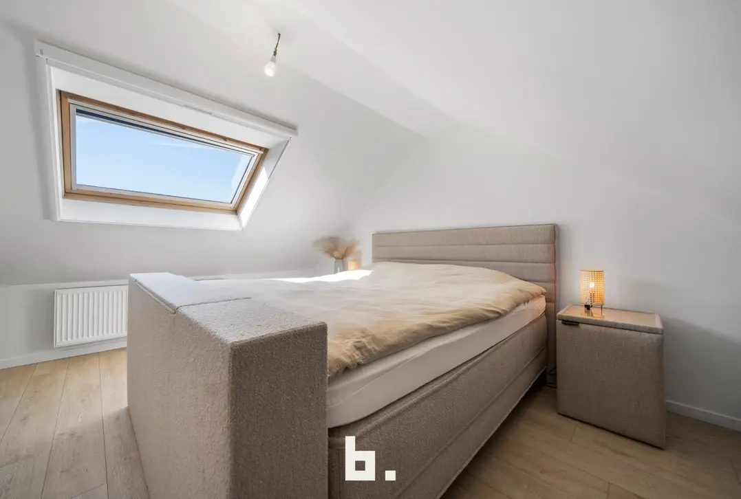 Perfect instapklare woning met gezellige tuin op uitstekende ligging - Sint-Kruis