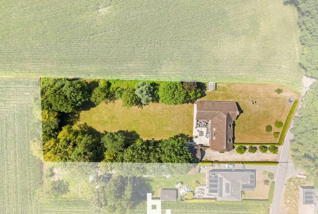 Exclusief wonen in een oase van groen, RIANTE villa met binnenzwembad op 4.192m²!  - Tielt