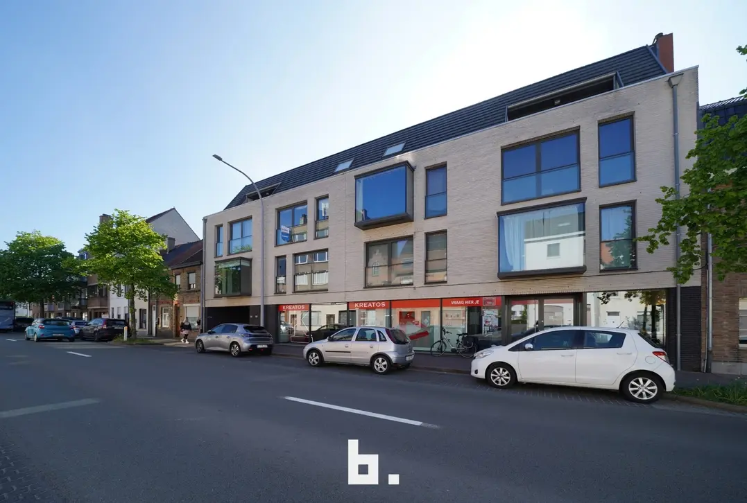 Ruim en lichtrijk appartement met 2 slaapkamers op topligging in Sint-Andries  - Sint-Andries