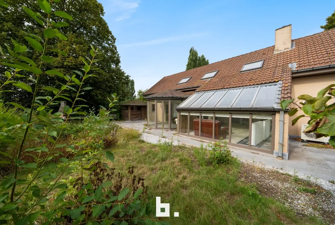 Landelijk gelegen woning op groot perceel met veel privacy - Zedelgem