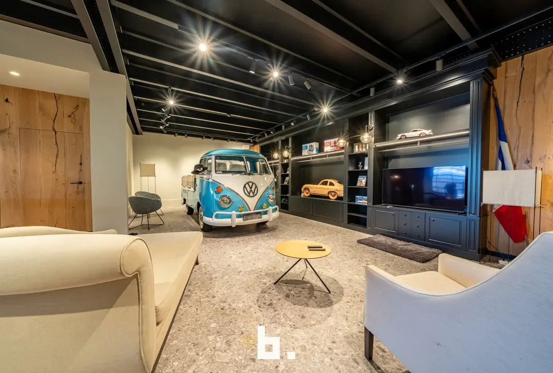 Luxueuze loods met appartement - Jabbeke