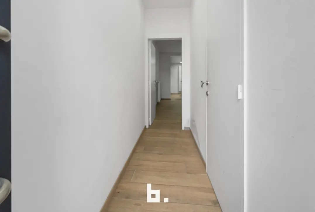 Gerenoveerde gezinswoning / kangoeroewoning met 5 kamers in Kuurne - Kuurne