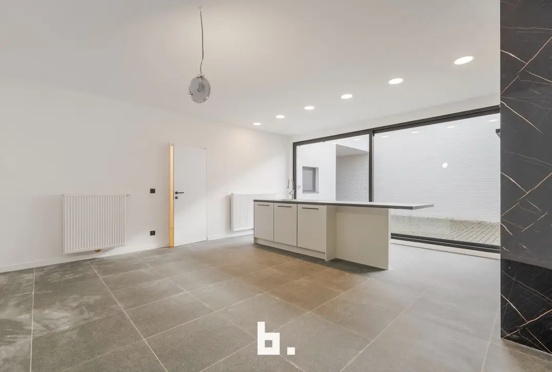 Volledig vernieuwd 2-slaapkamerappartement op centrale ligging - Wevelgem - €180.000